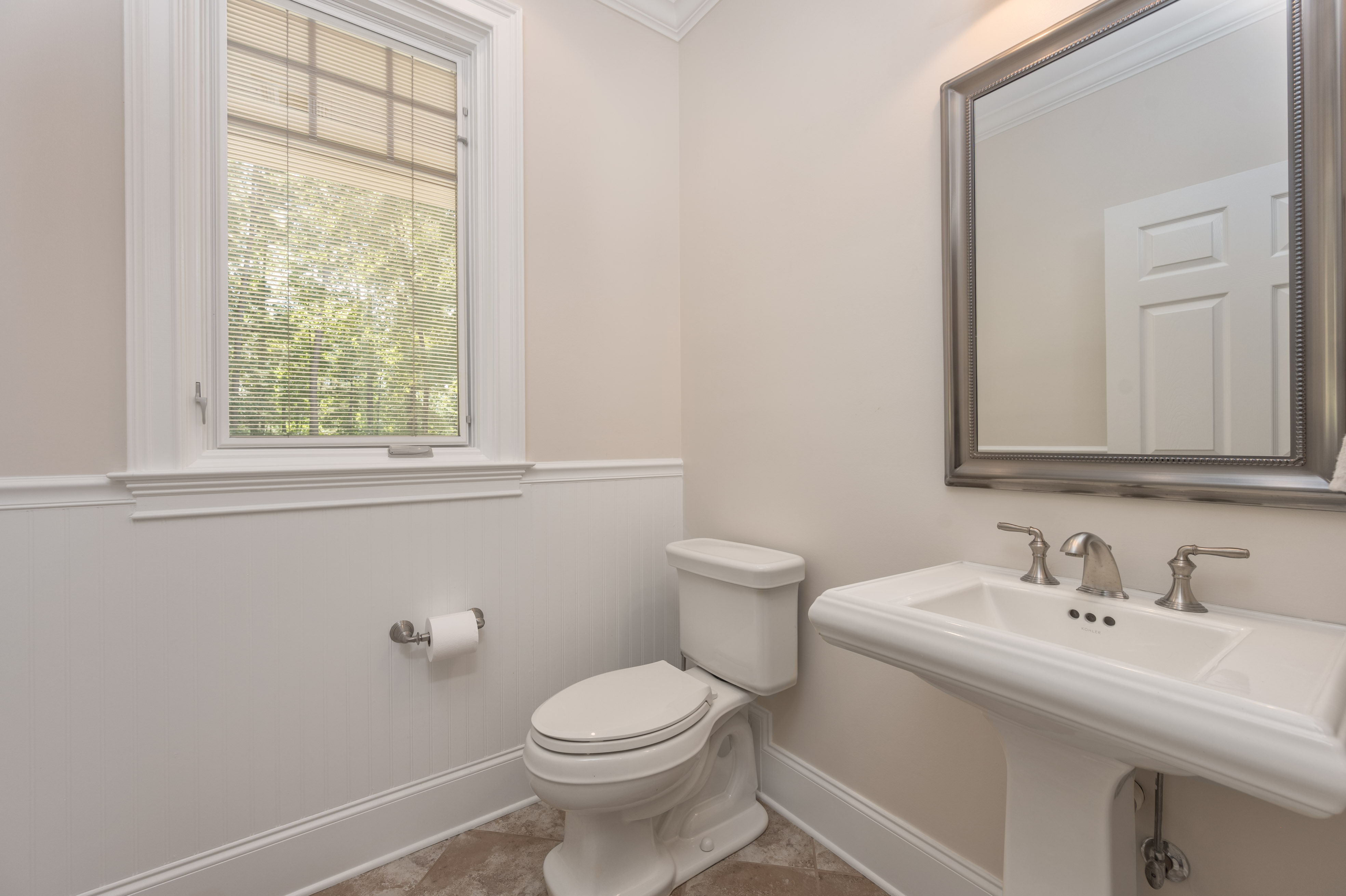 1001 Walton Way image 34